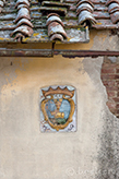 Toskana - altes Bauernhaus,  Landgut Porto Vecchio - Val di Chiana, Majolikawappen
