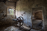 Bauernhaus Toskana - Val di Chiana, Stall mit Futterschneidemaschine