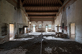 großes Bauernhaus Toskana - Landgut Giardini Val d'Era - Villa Saletta, Küche mit Kaminen