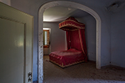 Villa Canneto Toskana, Bett mit Baldachin 