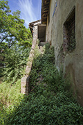 Landgut Le Colombaie 2014, Bauernhaus mit großer Außentreppe und Loggia, Toskana 