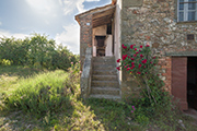 Landhaus Varatrogoli Toskana - Treppe mit Backofen